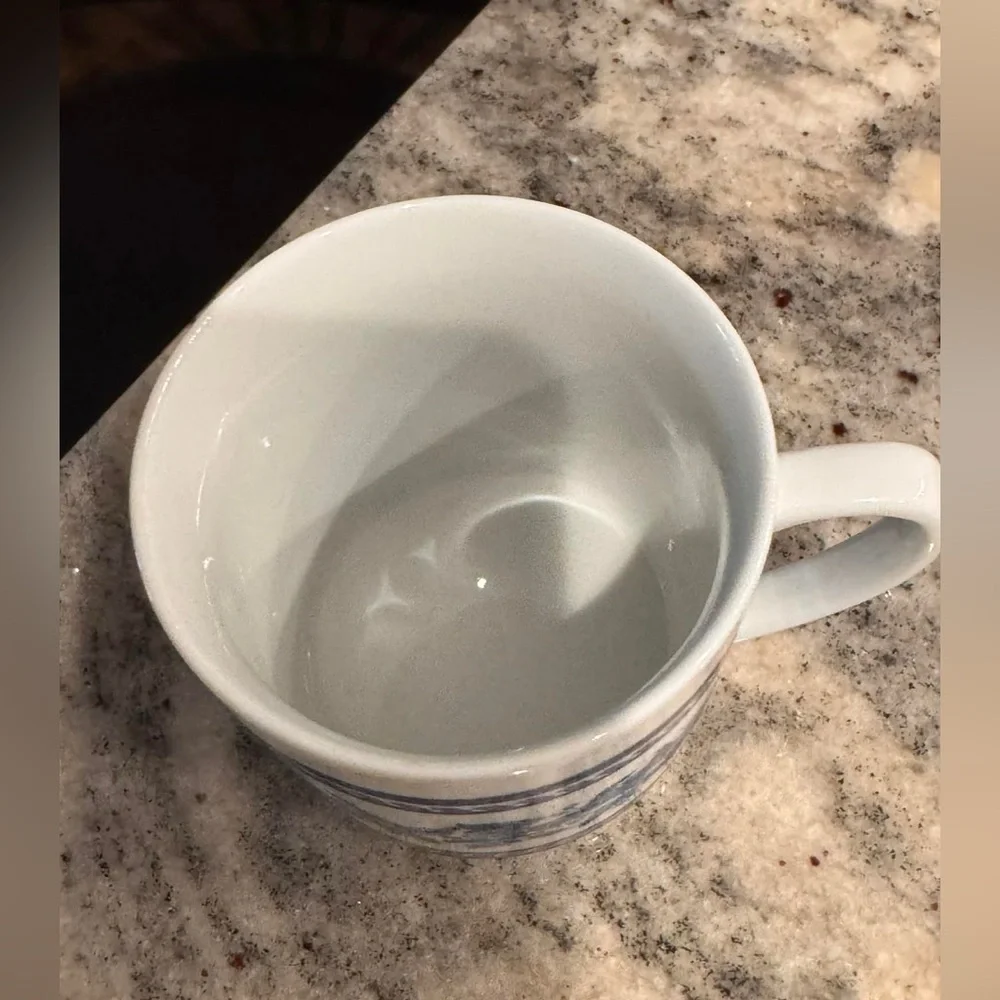 Williams Sonoma vintage Blue and White Ceramic mug with Lid 3x3in no chips